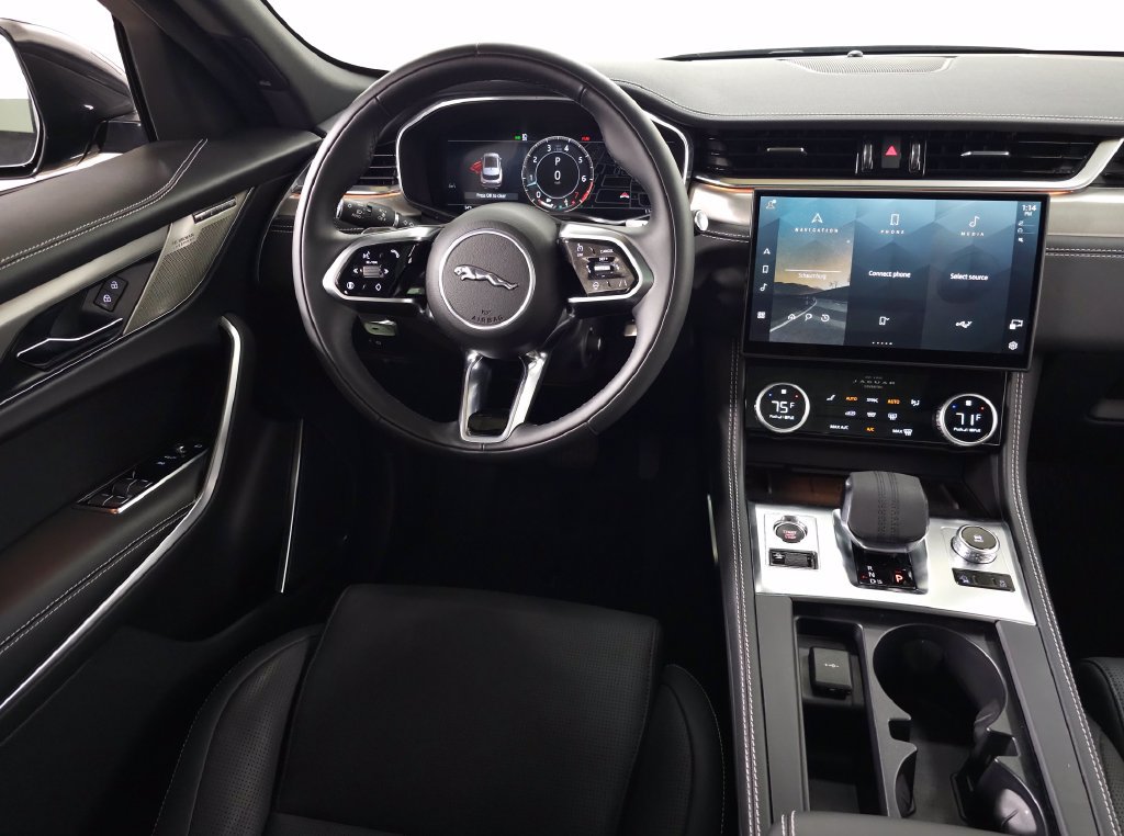 Used 2025 Jaguar F-PACE R-Dynamic S AWD/4WD image 20