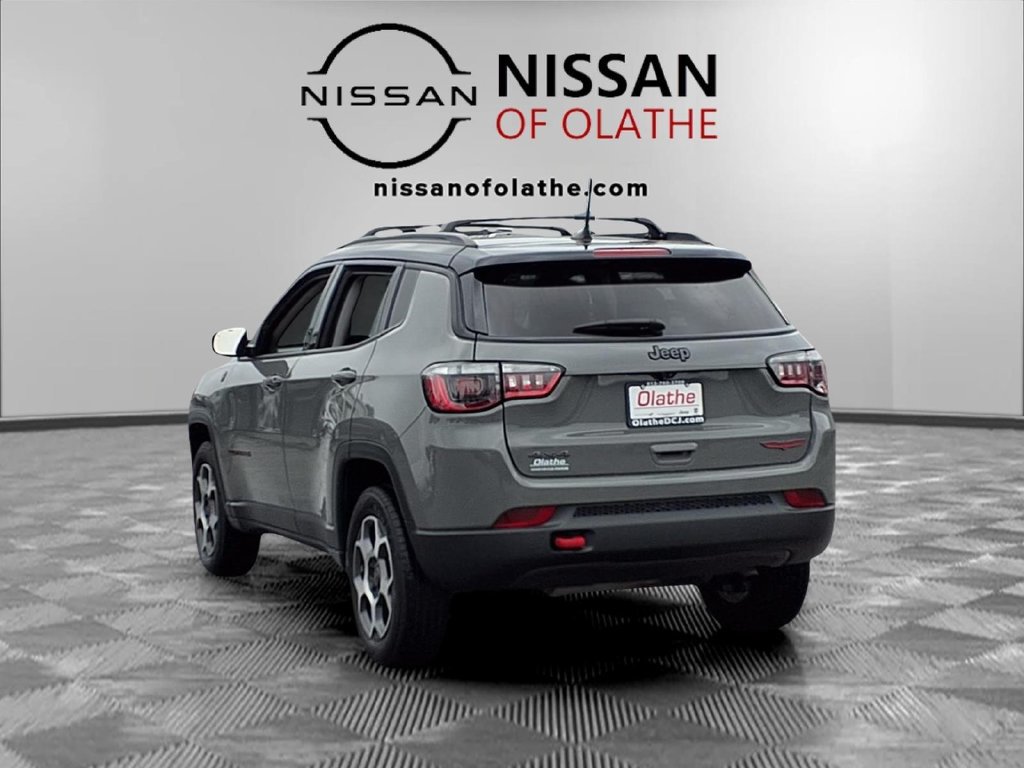 Used 2022 Jeep Compass Trailhawk w/ Sun and Sound Group AWD/4WD image 3