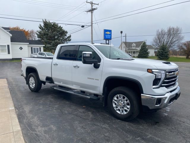 Used 2024 Chevrolet Silverado 3500 LTZ w/ LTZ Plus Package image 5