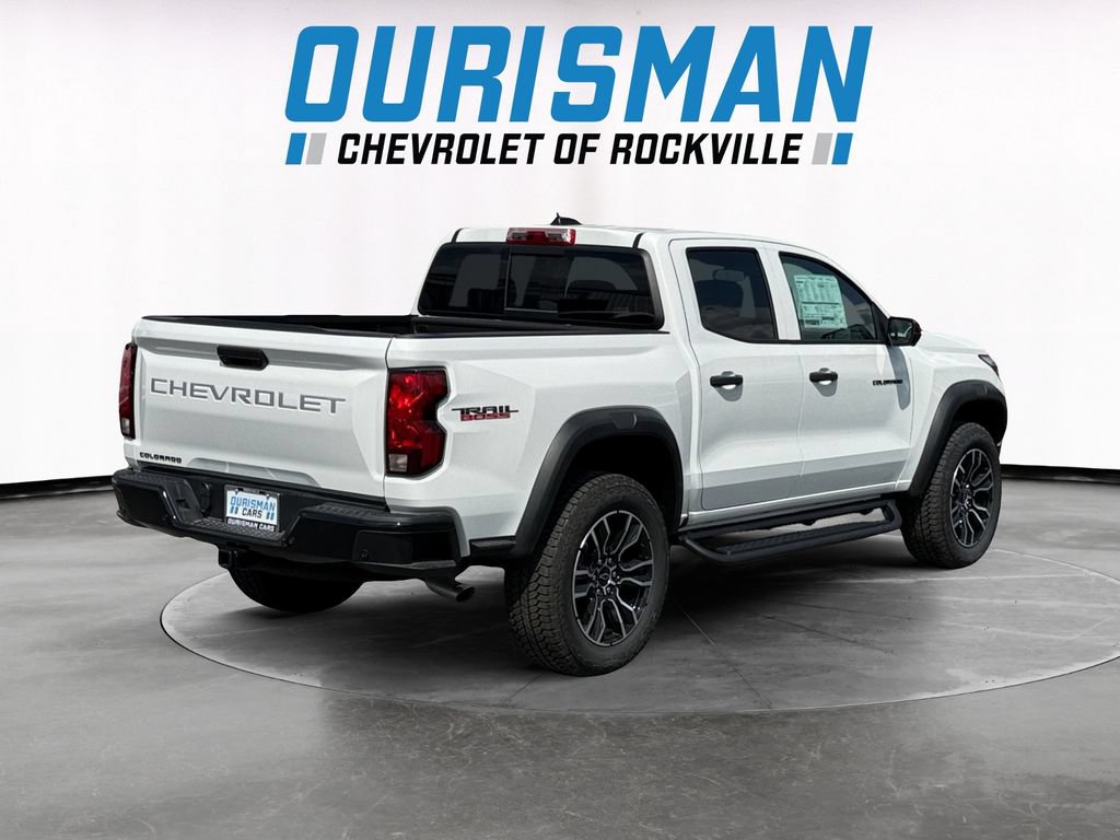 New 2026 Chevrolet Colorado Trail Boss w/ Off-Road Front Bumper Package AWD/4WD image 6