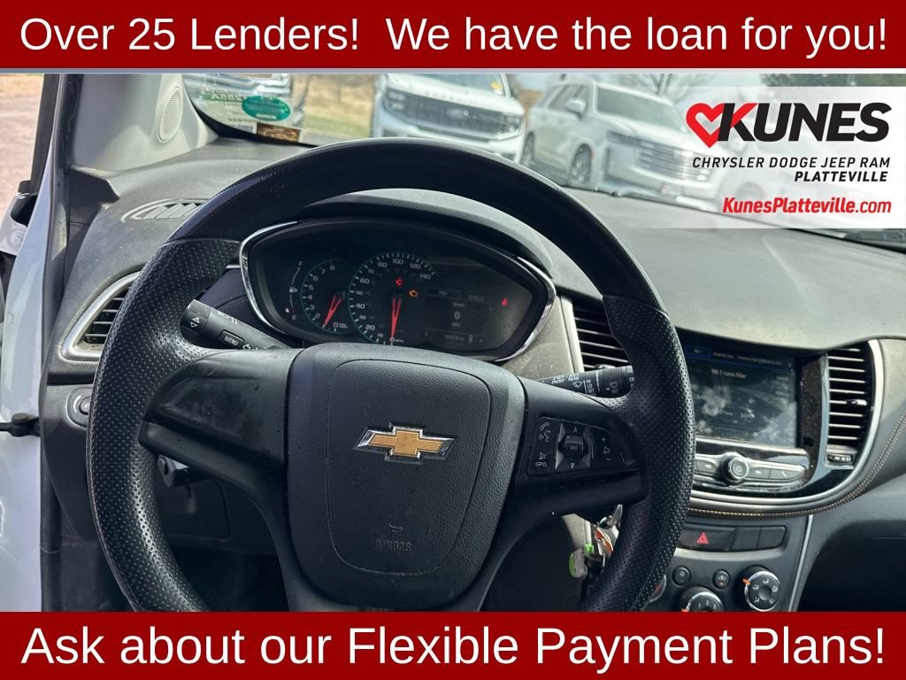 Used 2018 Chevrolet Trax LS AWD/4WD image 29