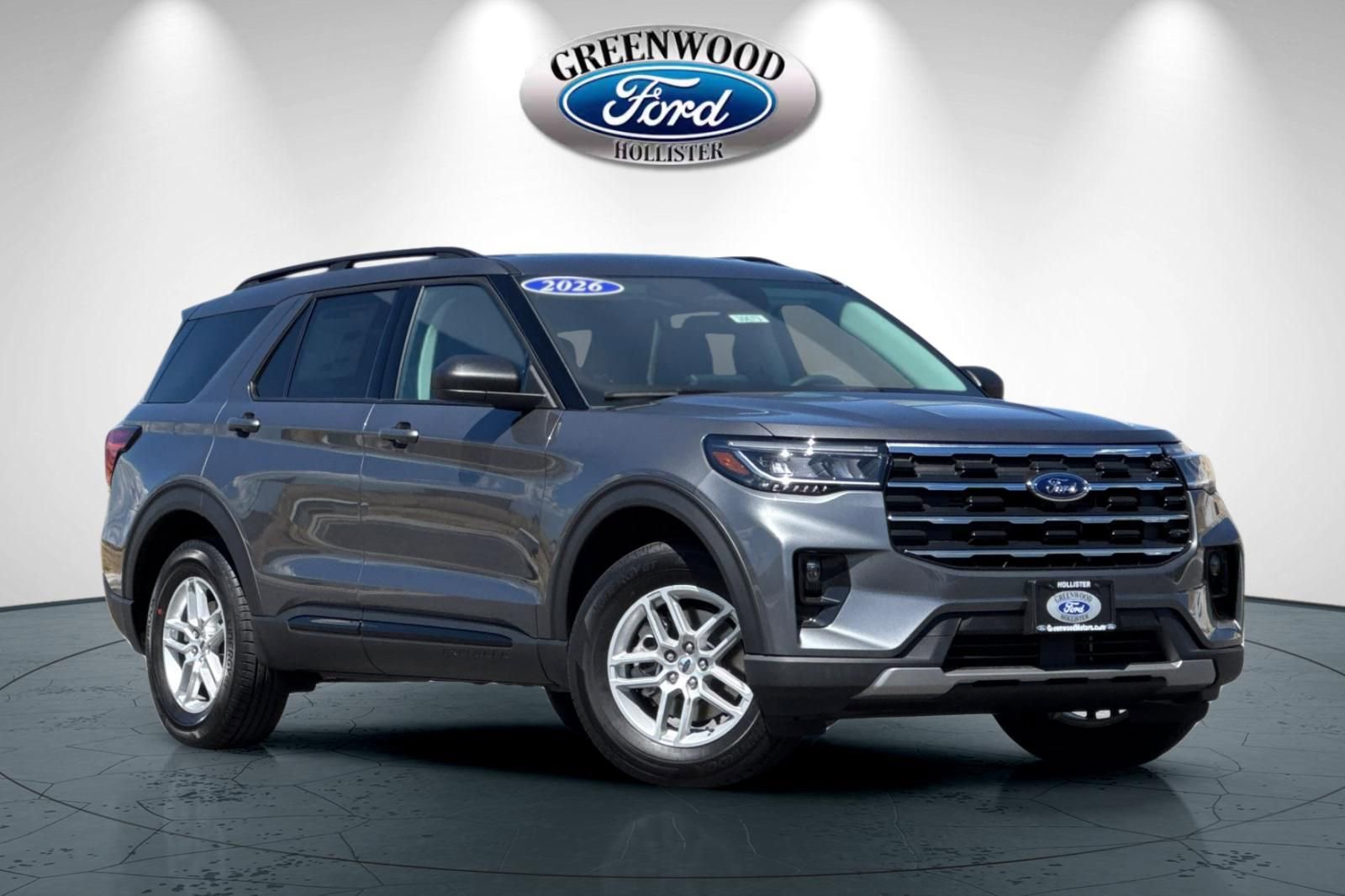 New 2026 Ford Explorer Active RWD image 2