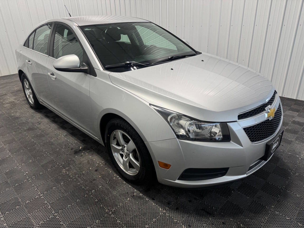 Used 2013 Chevrolet Cruze LT image 2