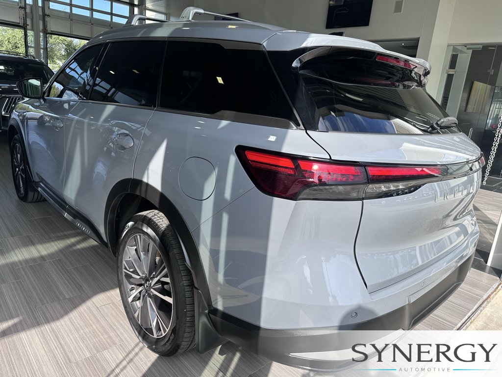 Certified 2026 INFINITI QX60 Luxe w/ Cargo Package FWD image 11