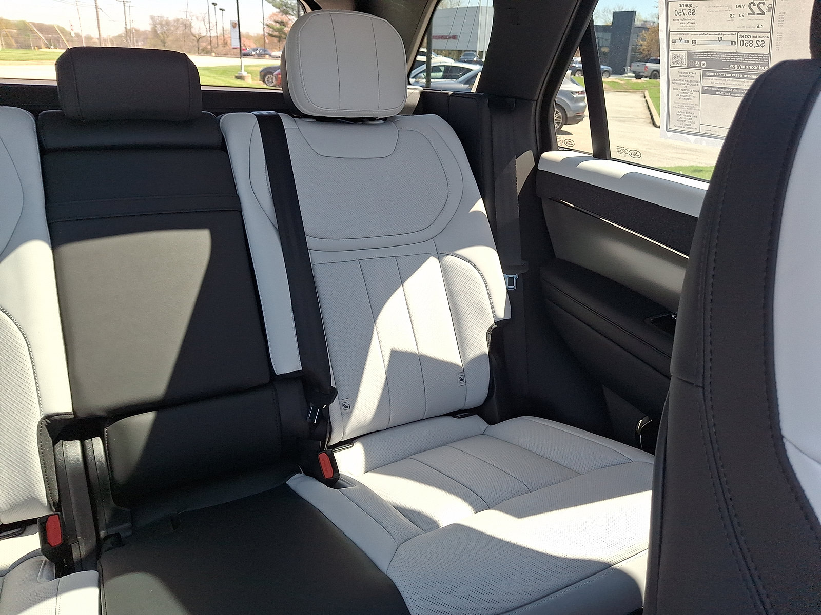 New 2026 Land Rover Range Rover Sport Dynamic SE AWD/4WD image 17