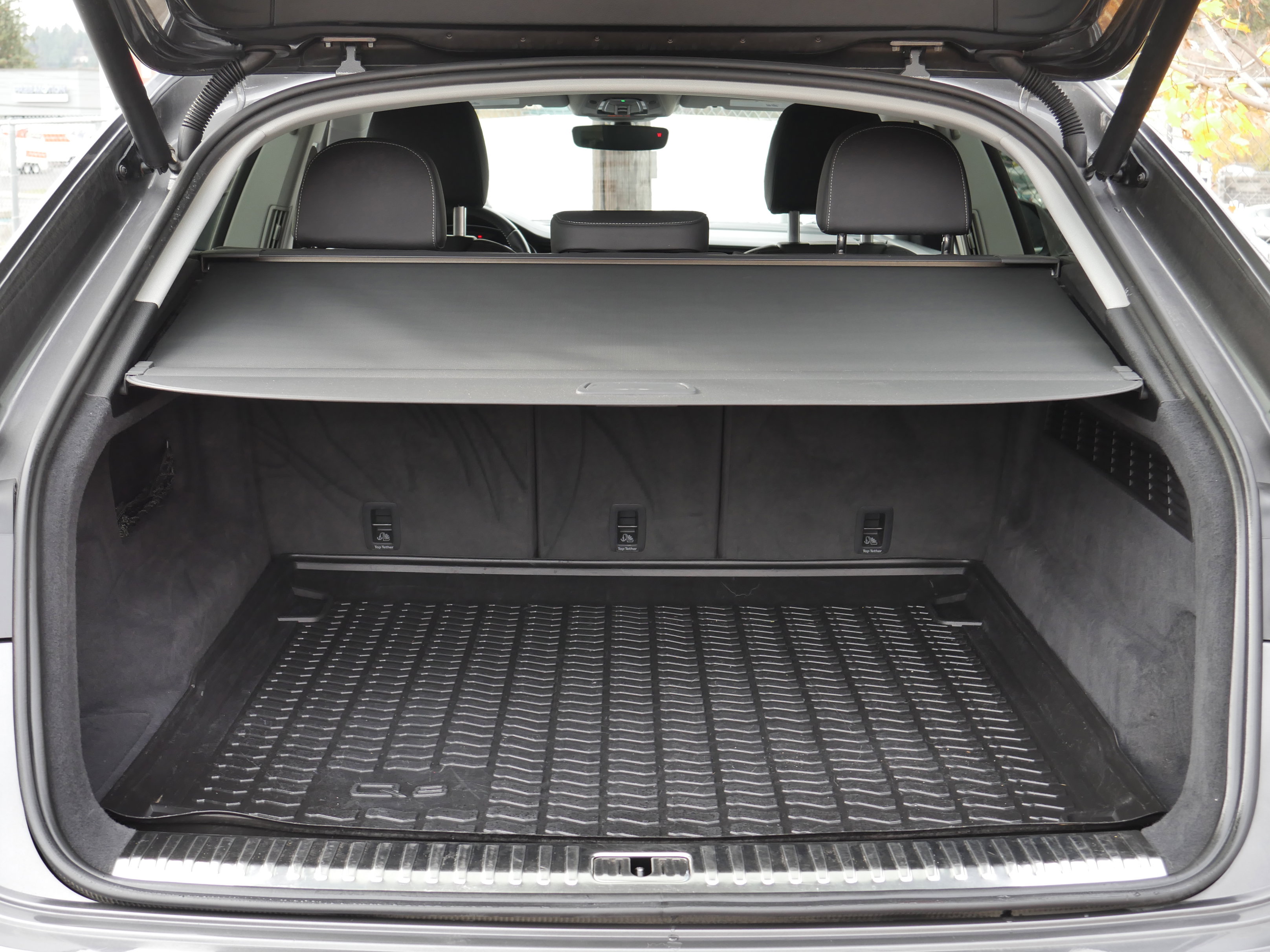 Used 2019 Audi Q8 Prestige image 27