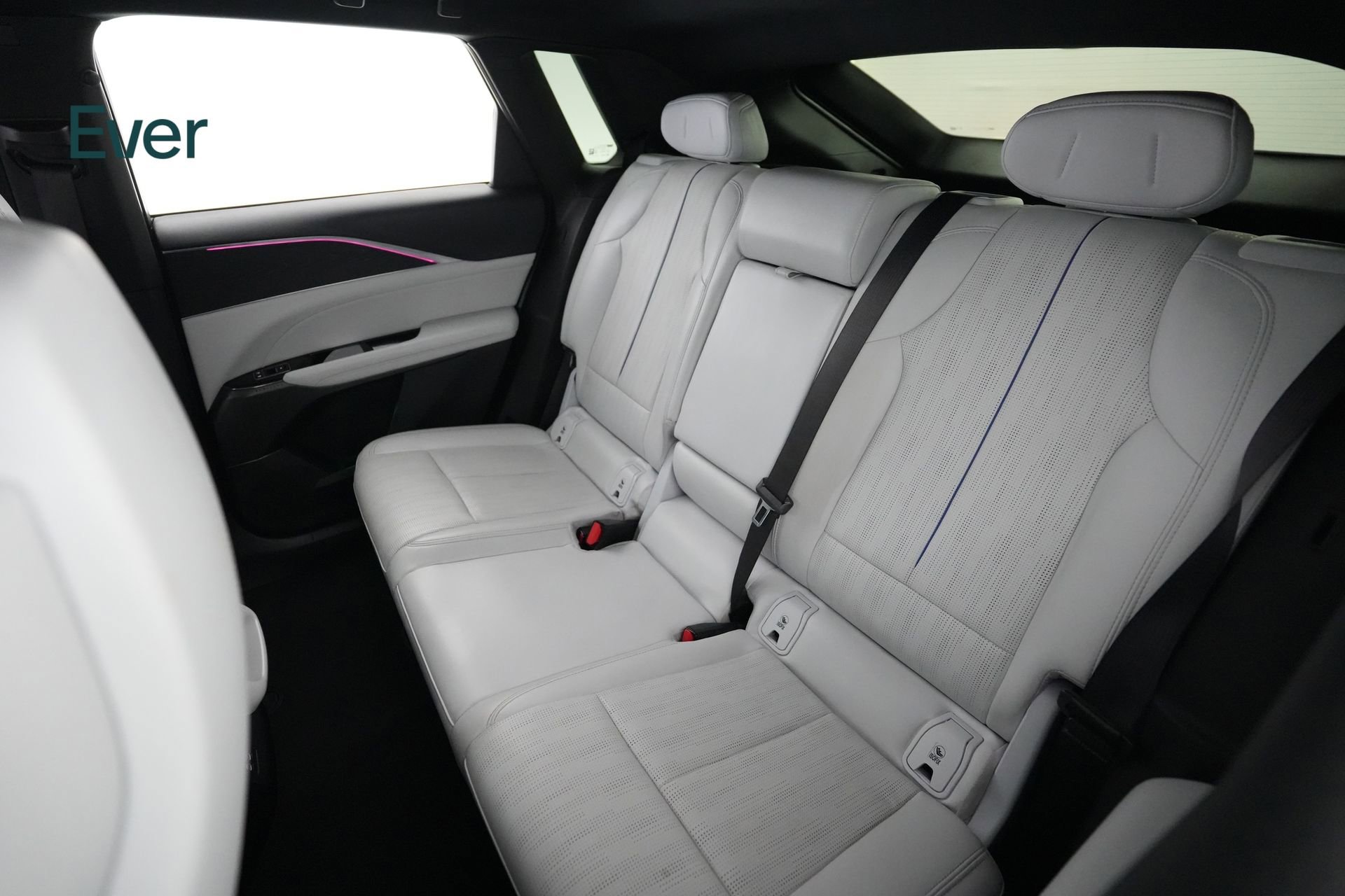 Used 2024 Cadillac Lyriq Luxury RWD image 24
