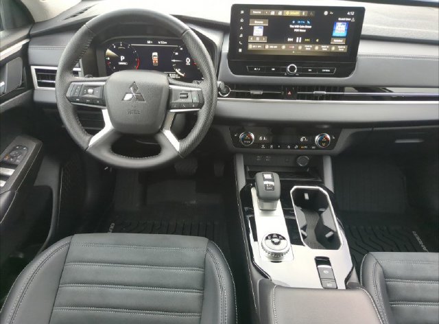 New 2026 Mitsubishi Outlander SE FWD image 17