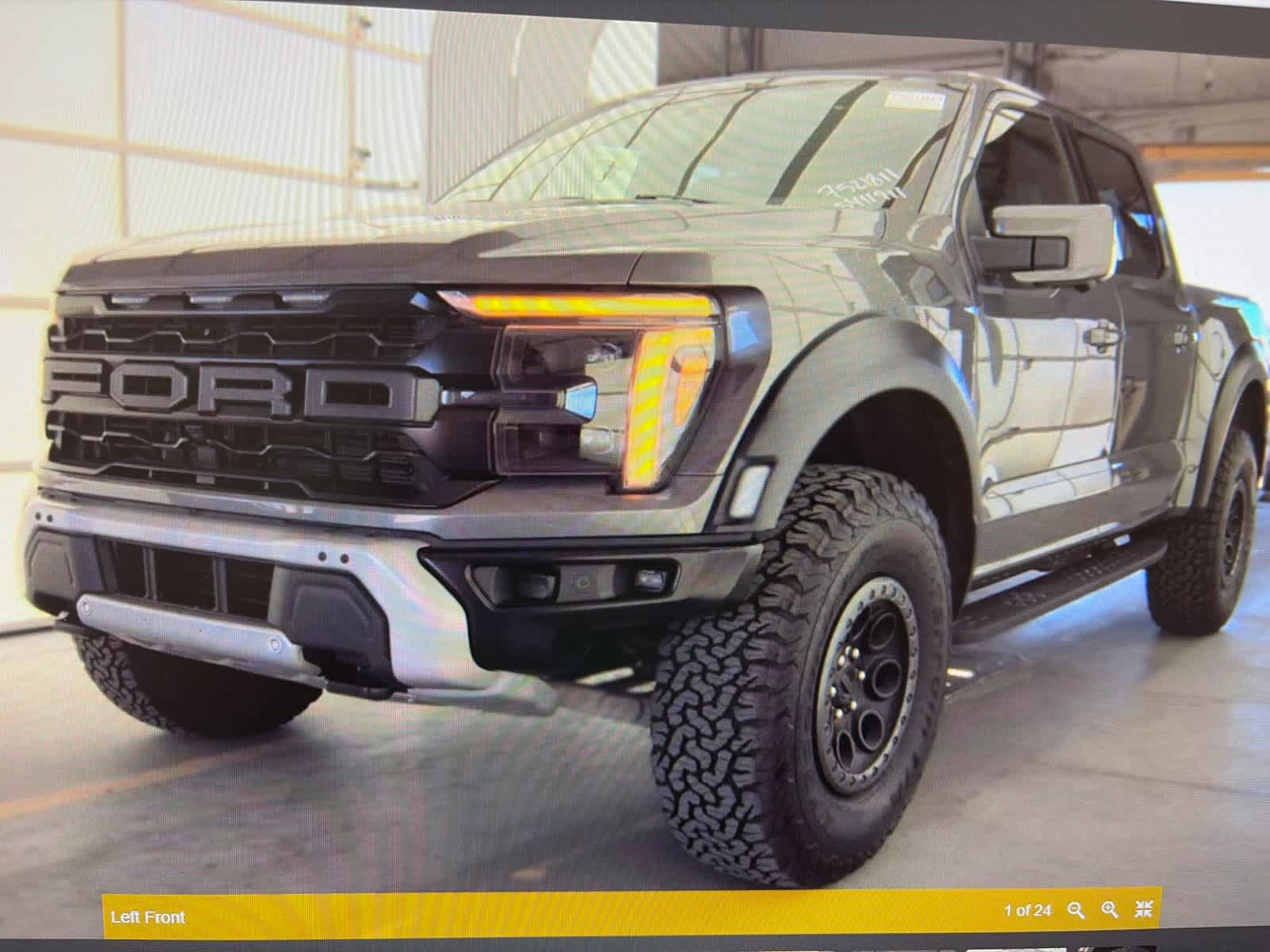Used 2025 Ford F150 Raptor AWD/4WD image 18