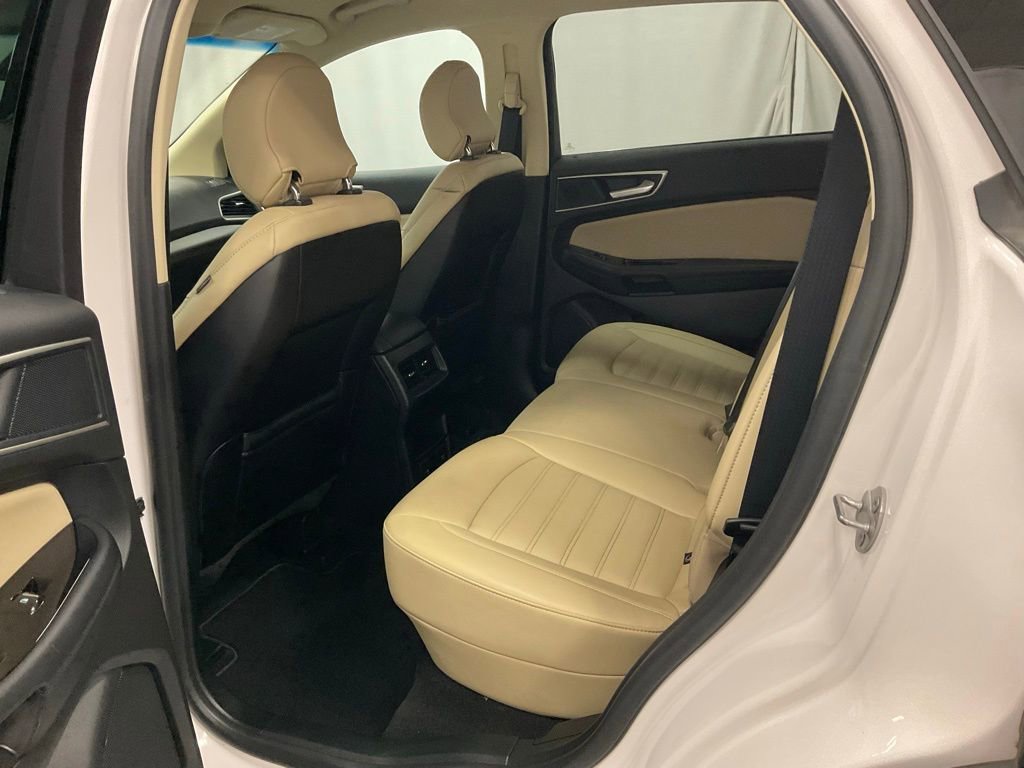 Used 2019 Ford Edge SEL w/ Equipment Group 201A AWD/4WD image 33