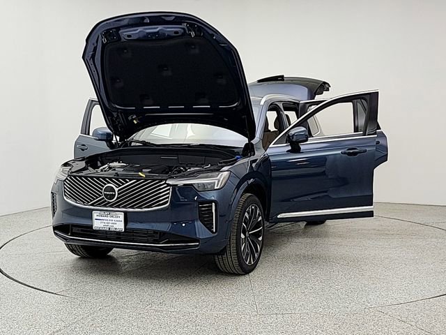 New 2026 Volvo XC90 T8 Plus w/ Protection Package image 9