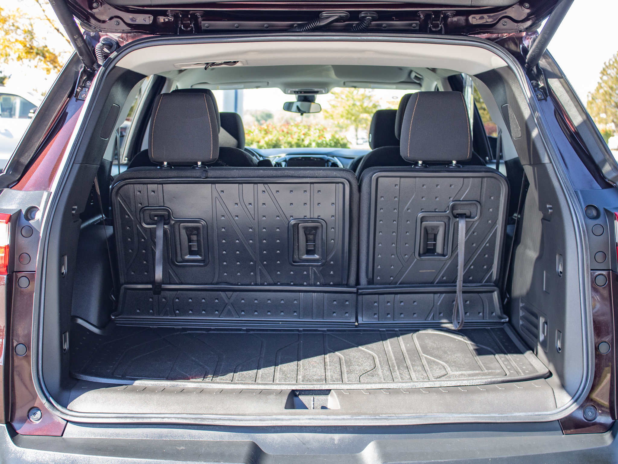 Used 2021 Chevrolet Traverse LT w/ LPO, Blackout Package AWD/4WD image 11