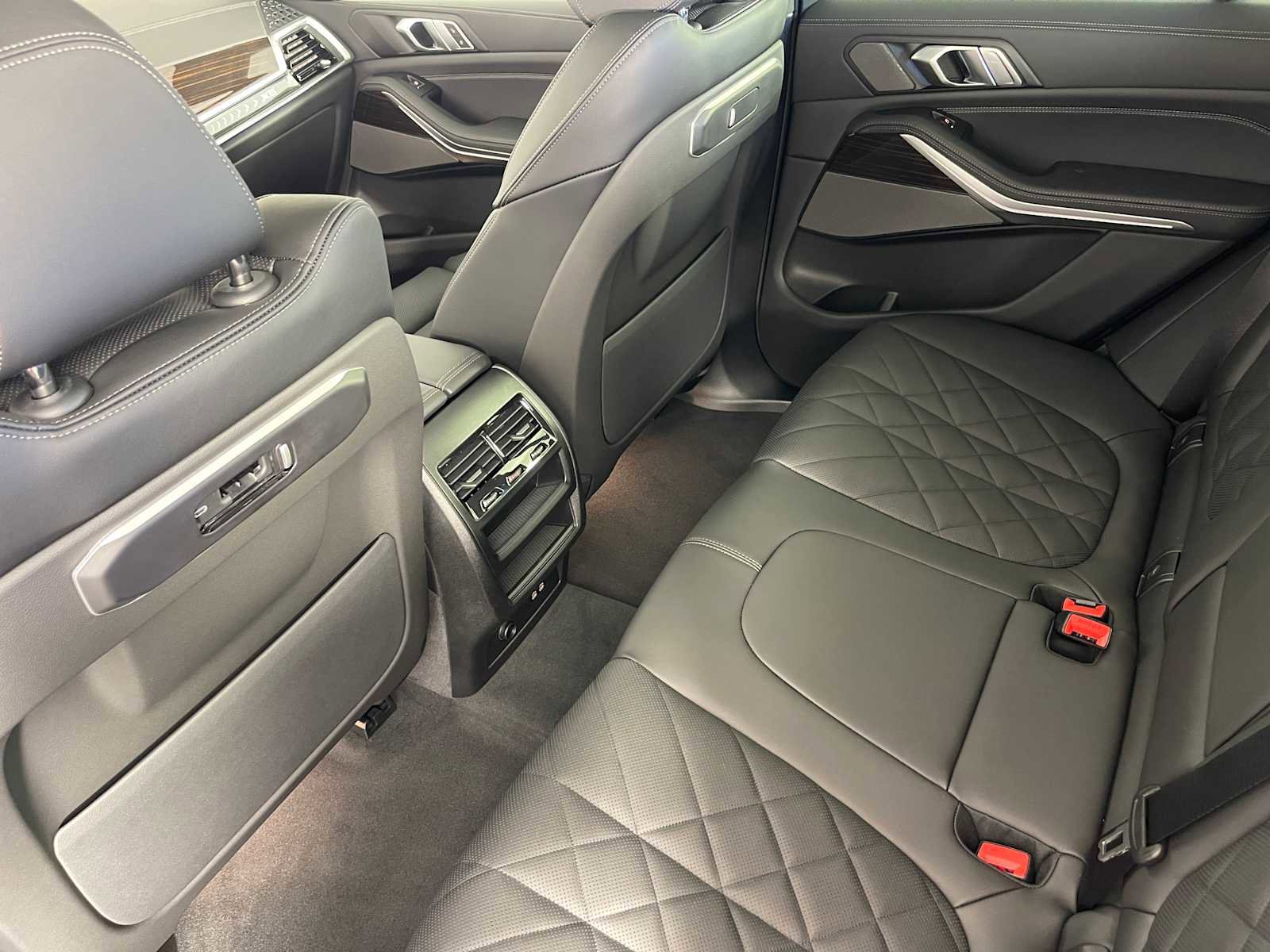 New 2026 BMW X5 xDrive50e image 27