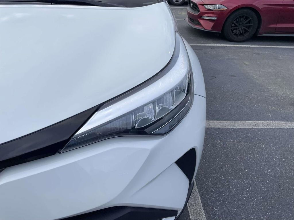 Used 2021 Toyota C-HR XLE image 14