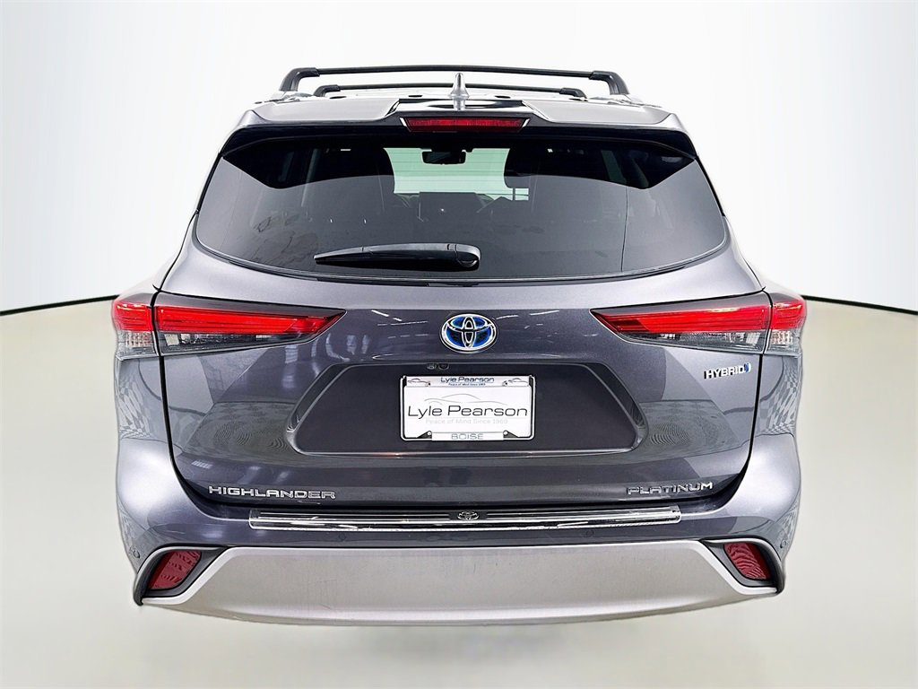 Used 2021 Toyota Highlander Platinum image 10
