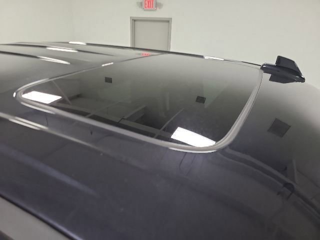 Used 2022 GMC Sierra 1500 AT4 w/ AT4 Preferred Package AWD/4WD image 13