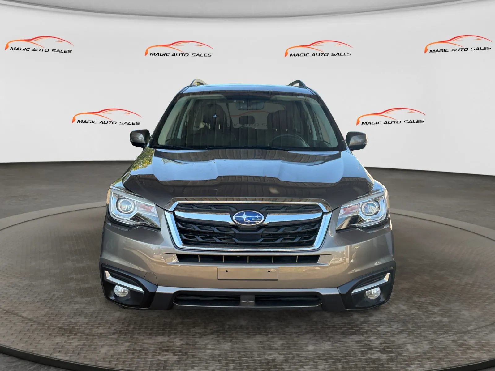 Used 2017 Subaru Forester 2.5i Touring AWD/4WD image 3