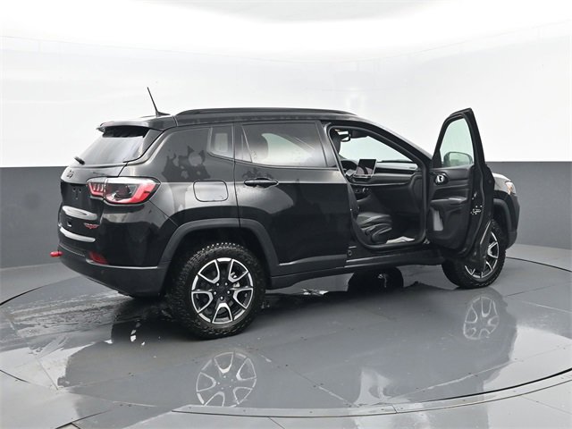 Used 2024 Jeep Compass Trailhawk image 26