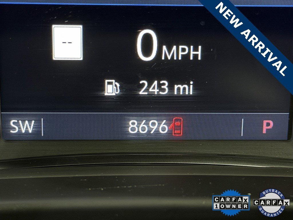 Certified 2023 GMC Acadia SLE w/ Driver Convenience Package image 7