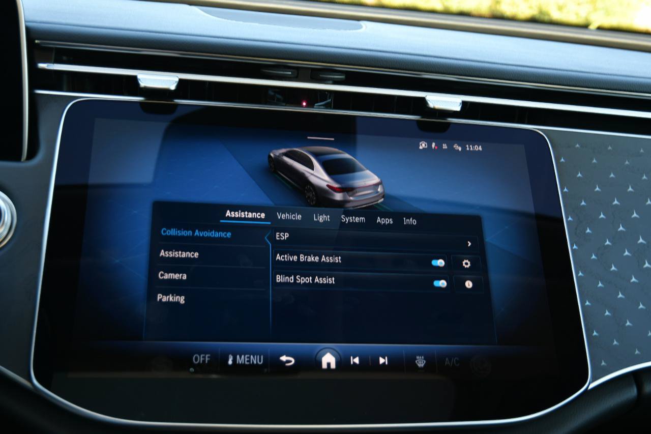 Used 2025 Mercedes-Benz E 350 Sedan image 27