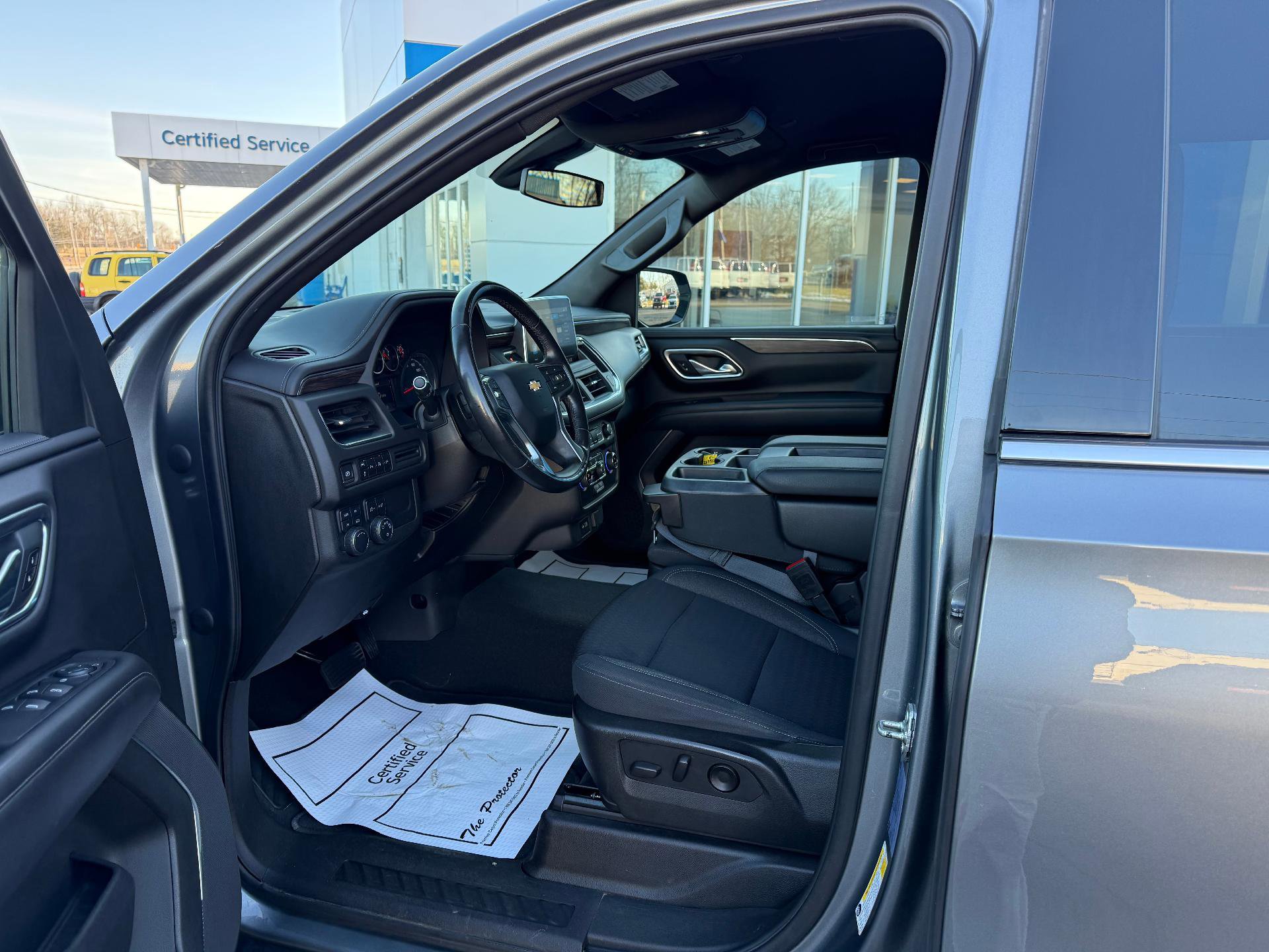 Certified 2021 Chevrolet Suburban LS w/ Driver Alert Package image 9