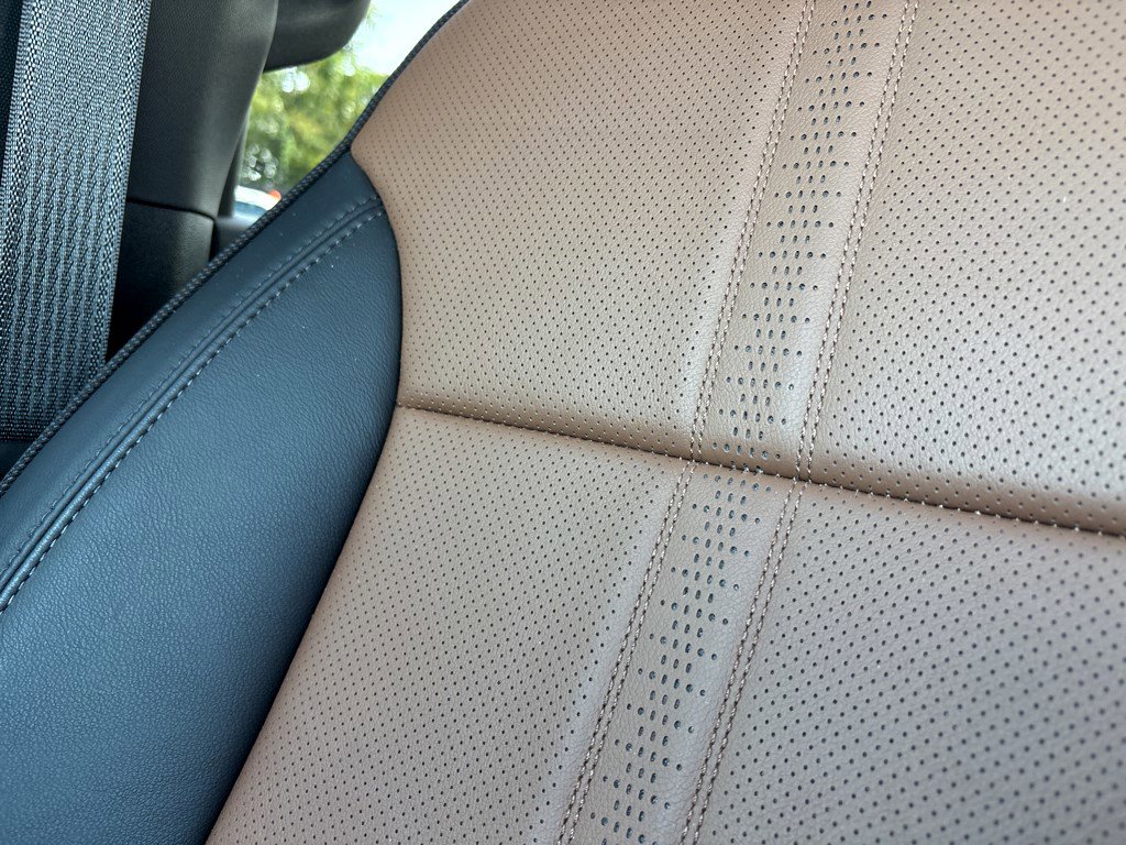 Used 2025 Chevrolet Silverado 2500 High Country w/ Technology Package image 5