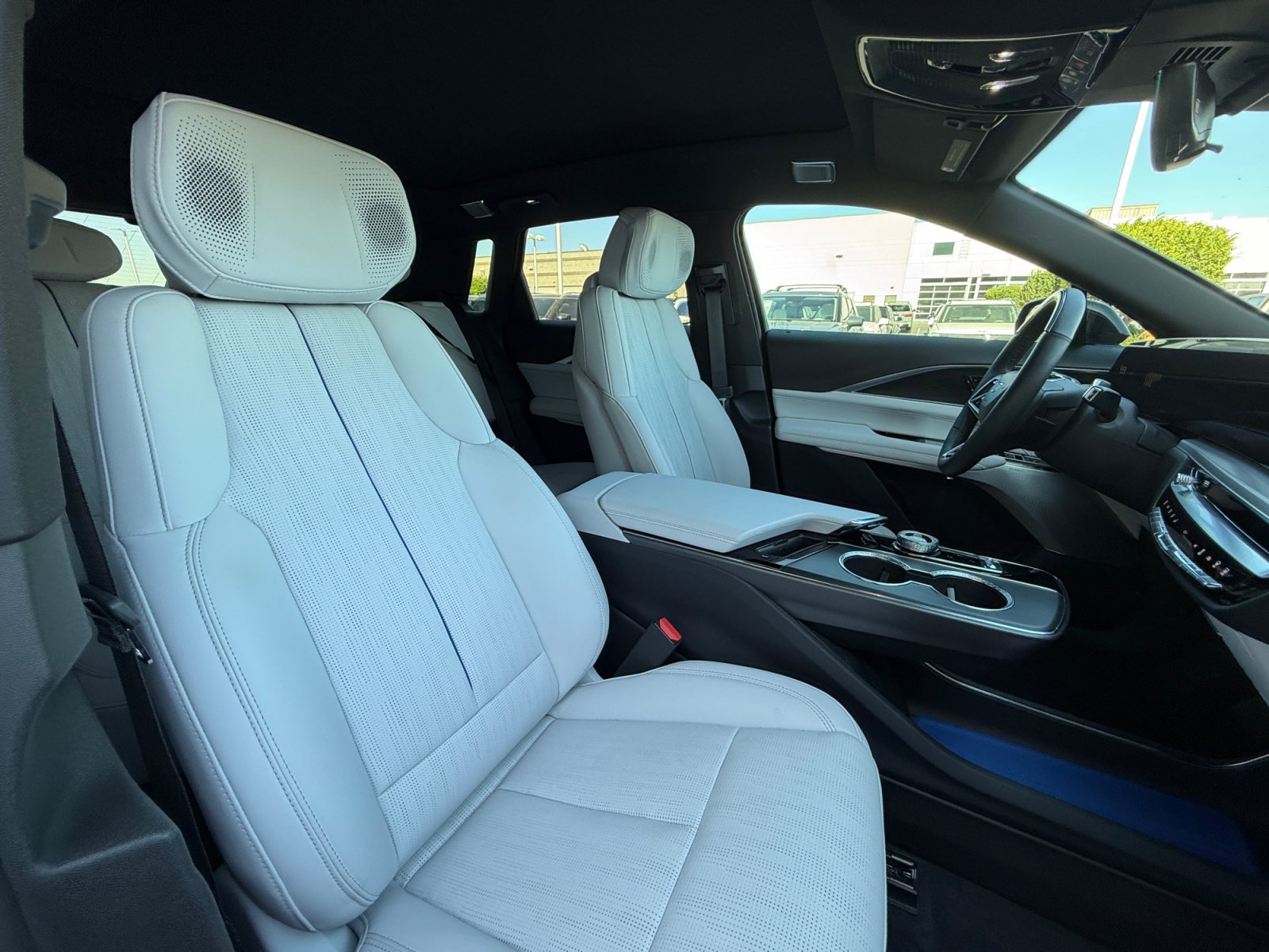 Used 2026 Cadillac Lyriq Premium Sport AWD/4WD image 19