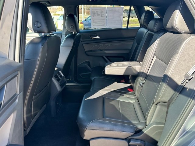 Certified 2022 Volkswagen Atlas Cross Sport SE w/ Panoramic Sunroof Package image 18