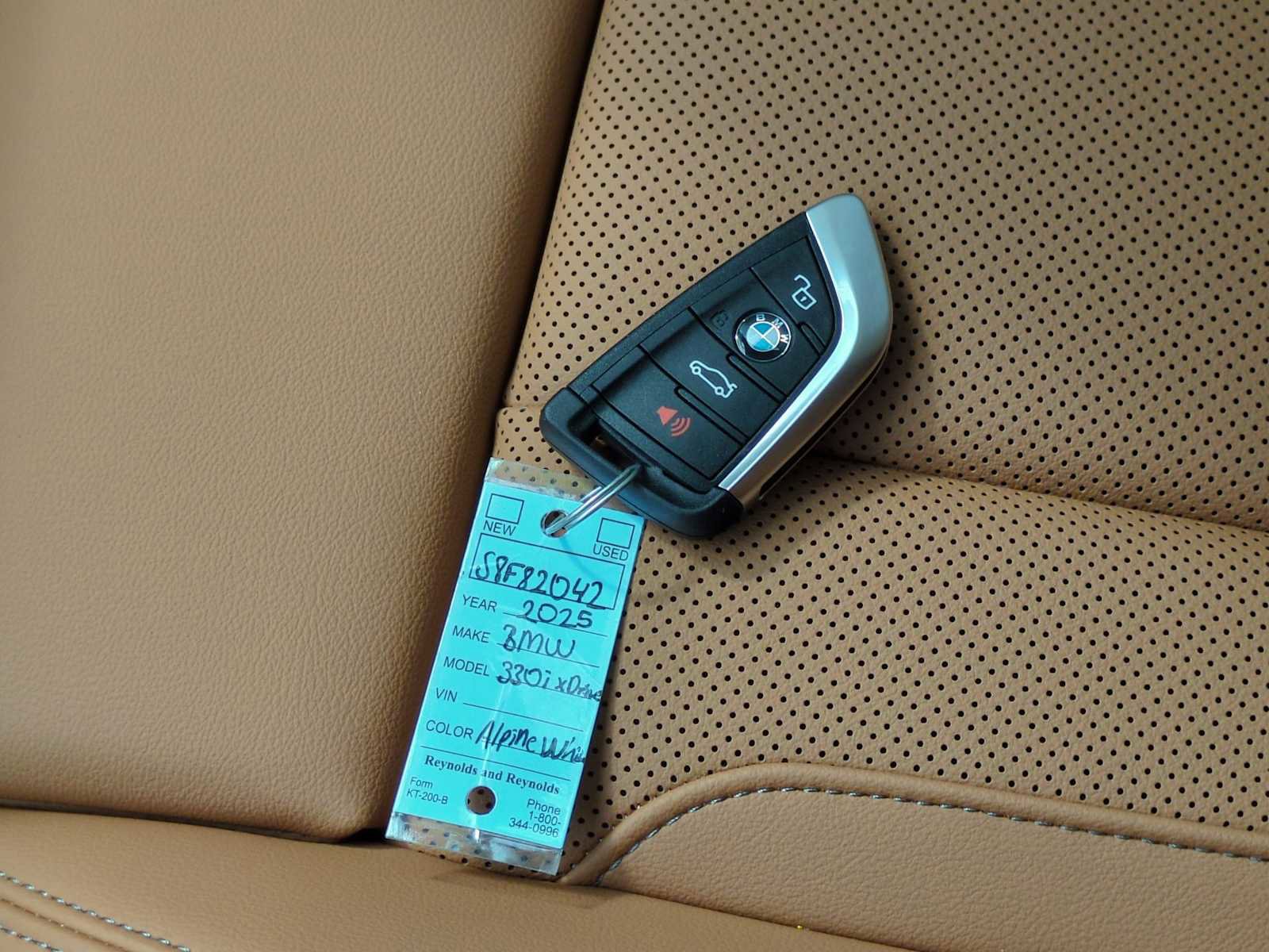 New 2025 BMW 330i xDrive Sedan w/ Premium Package image 36