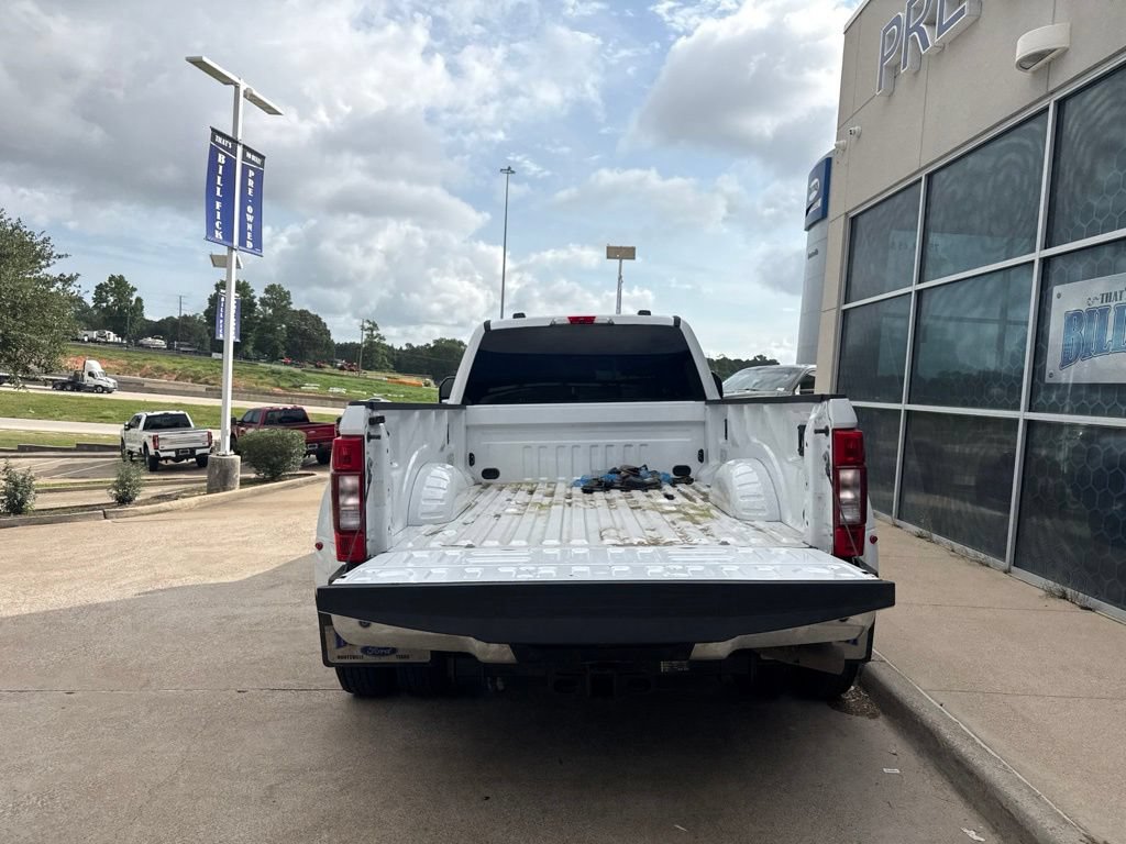 Used 2022 Ford F350 XLT w/ XLT Premium Package AWD/4WD image 7