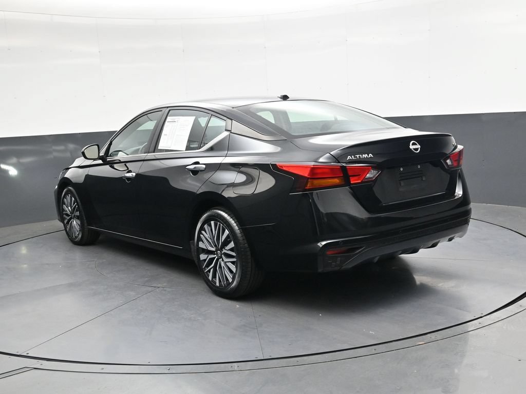 Used 2024 Nissan Altima 2.5 SV FWD image 7