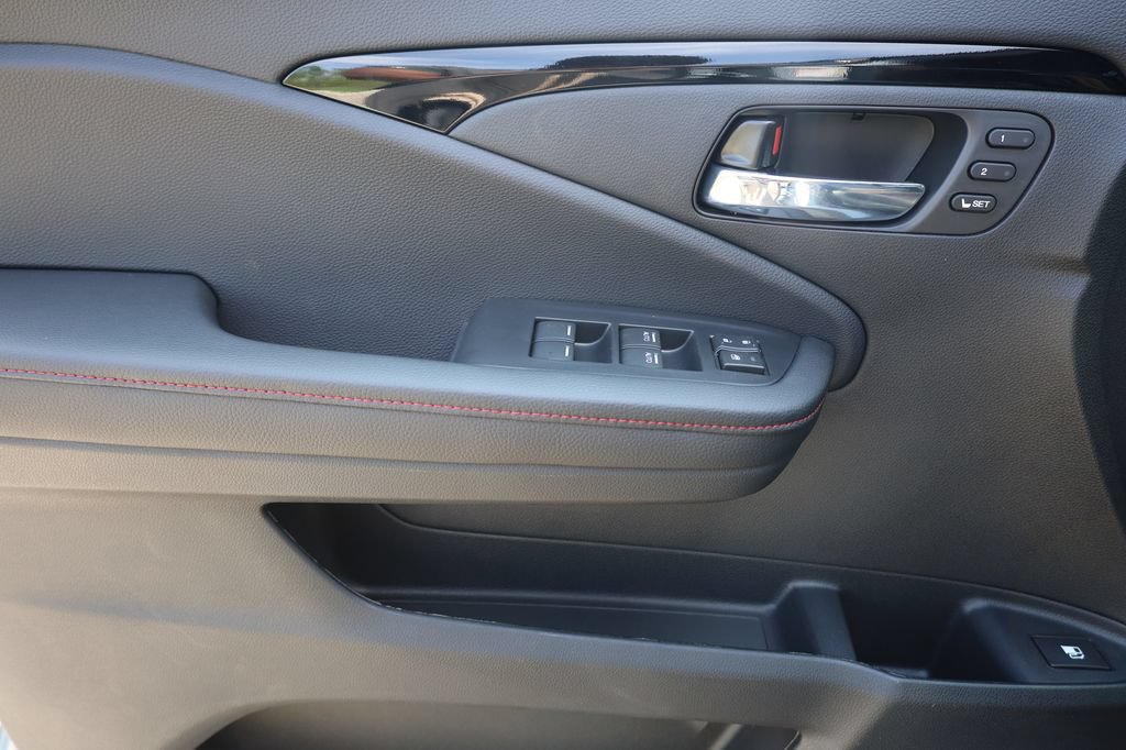 New 2026 Honda Ridgeline Black Edition image 10