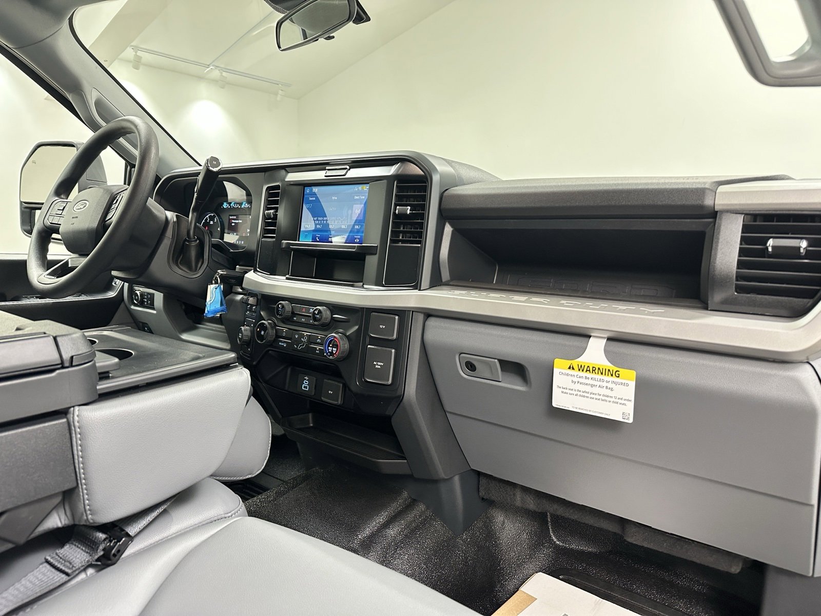 New 2025 Ford F350 XL w/ XL Chrome Package image 19