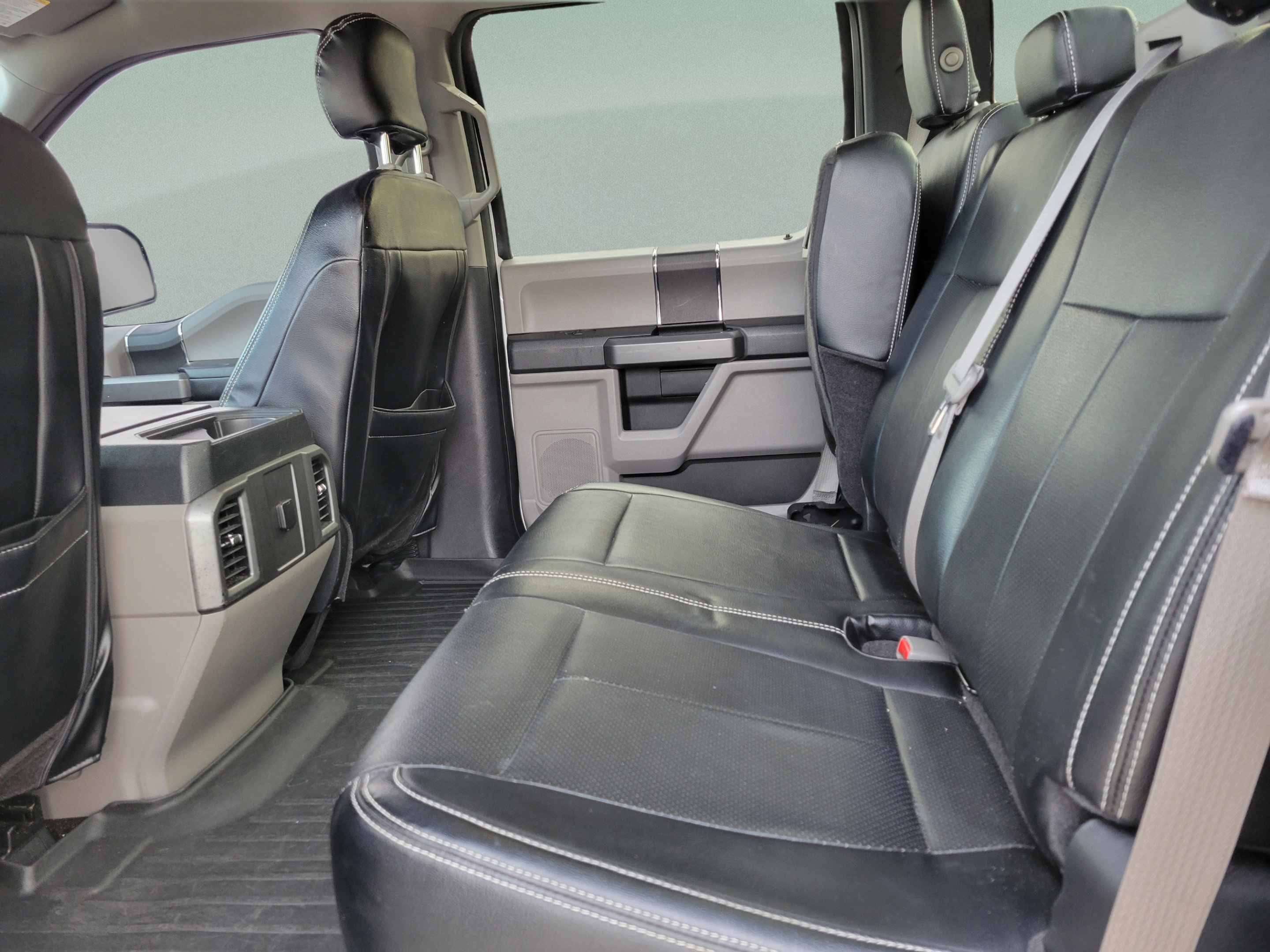 Used 2015 Ford F150 XLT RWD image 9