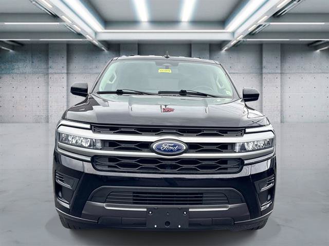 Used 2024 Ford Expedition Max XLT AWD/4WD image 2