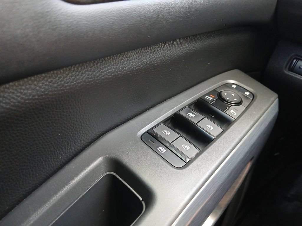 Used 2024 Nissan Pathfinder Rock Creek AWD/4WD image 20
