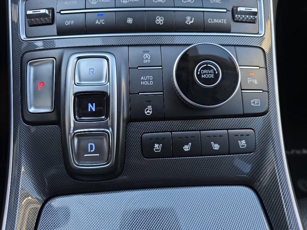 Used 2023 Hyundai Santa Fe Limited image 19