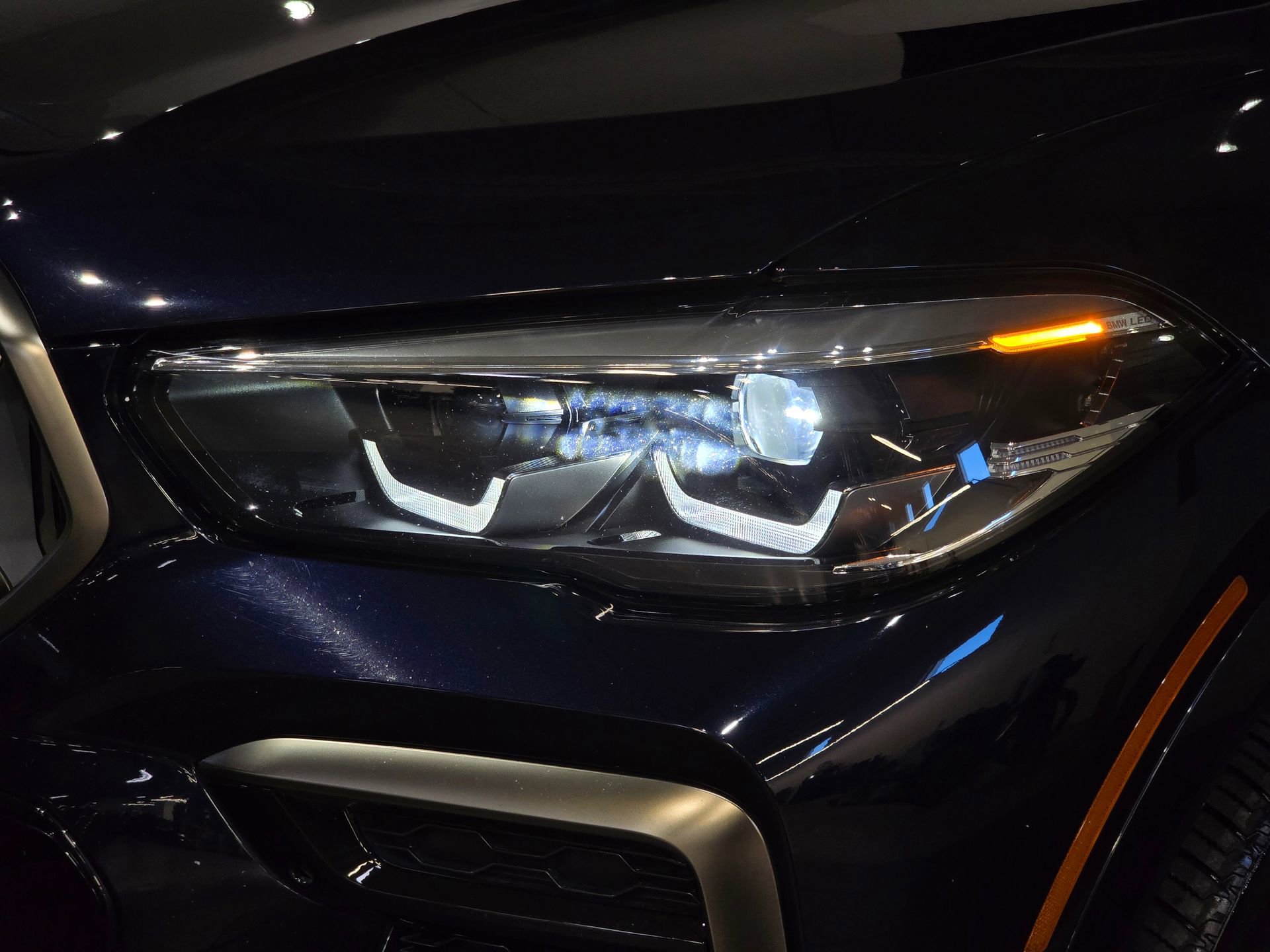 Used 2023 BMW X6 M50i w/ Parking Assistance Package image 16