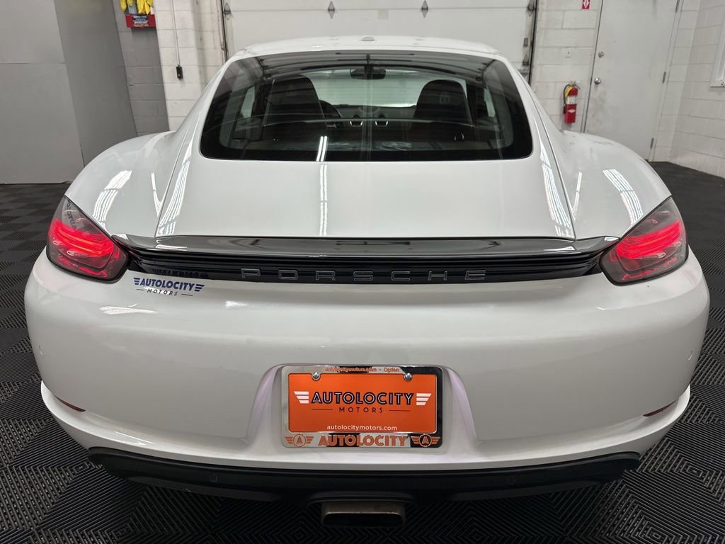 Used 2019 Porsche 718 Cayman RWD image 9