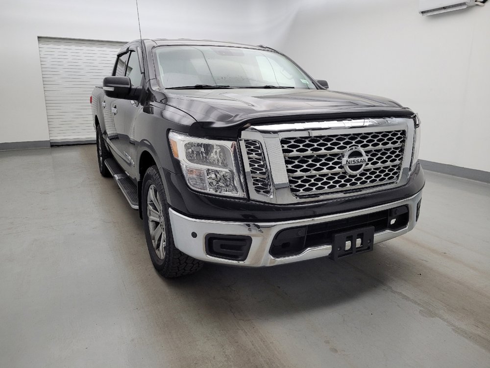 Used 2018 Nissan Titan SV w/ SV Convenience Package RWD image 14