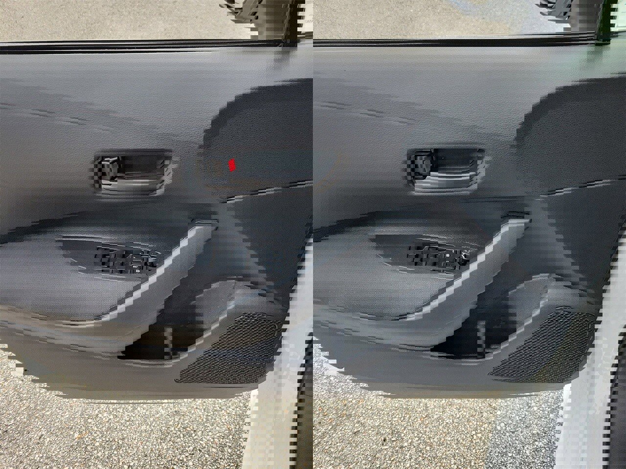 Used 2025 Toyota Corolla LE image 13