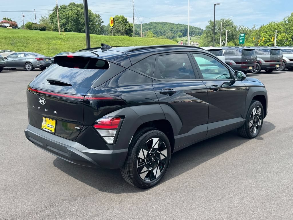 Used 2025 Hyundai Kona SEL AWD/4WD image 4
