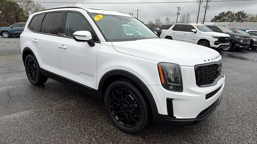 Used 2021 Kia Telluride EX w/ EX Premium Package image 3