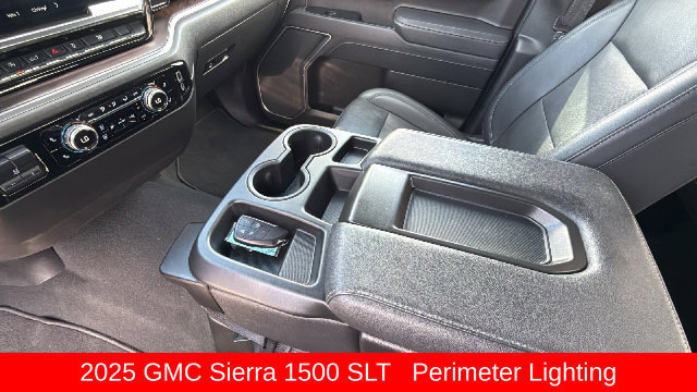 Used 2025 GMC Sierra 1500 SLT AWD/4WD image 13