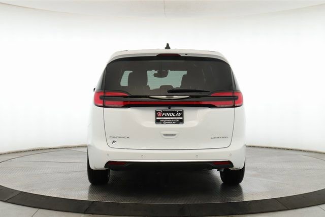New 2026 Chrysler Pacifica Limited image 11
