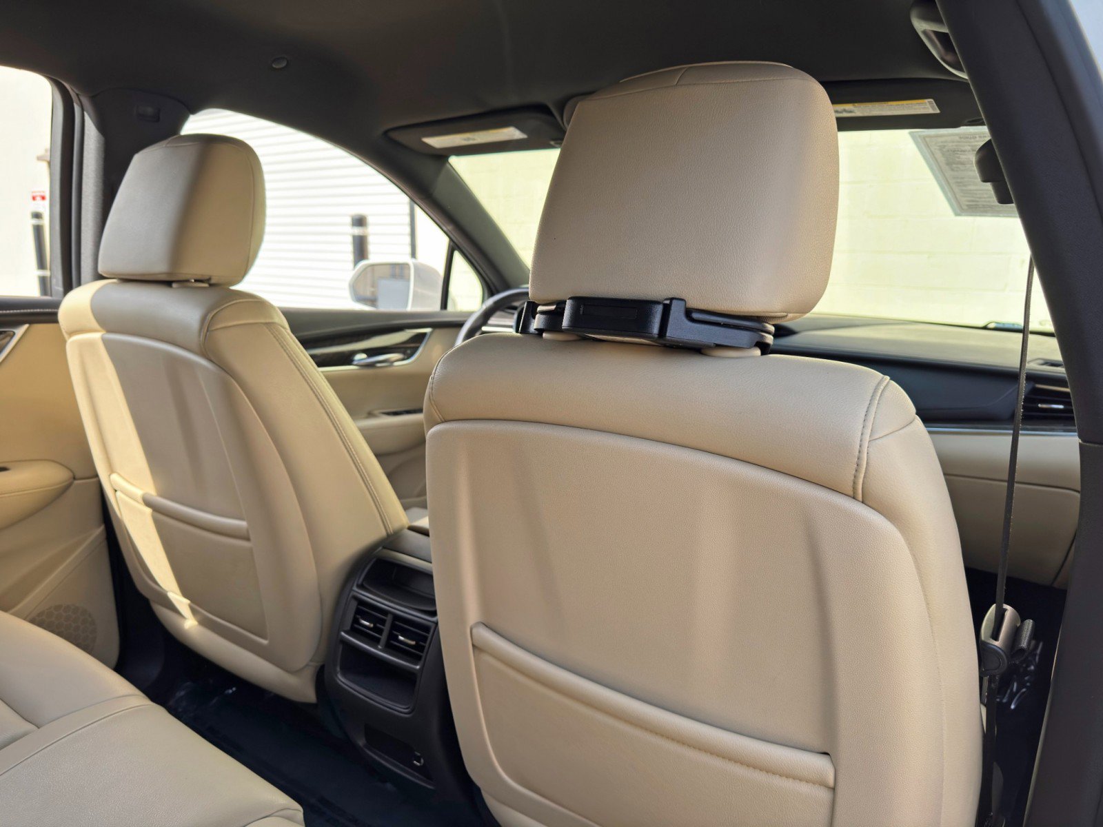Used 2017 Cadillac XT5 FWD image 31