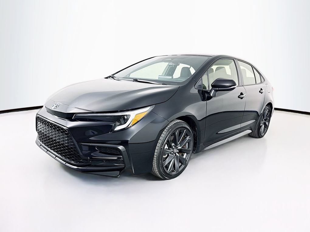 Used 2025 Toyota Corolla SE FWD image 3