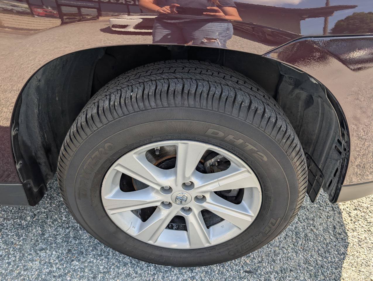 Used 2012 Toyota Highlander SE w/ Tow Pkg FWD image 4