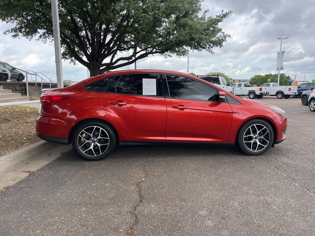 Used 2018 Ford Focus SEL w/ Cold Weather Package image 8