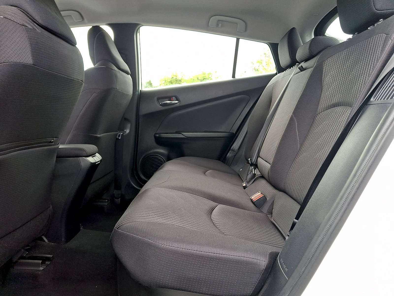 Used 2021 Toyota Prius Prime LE FWD image 20